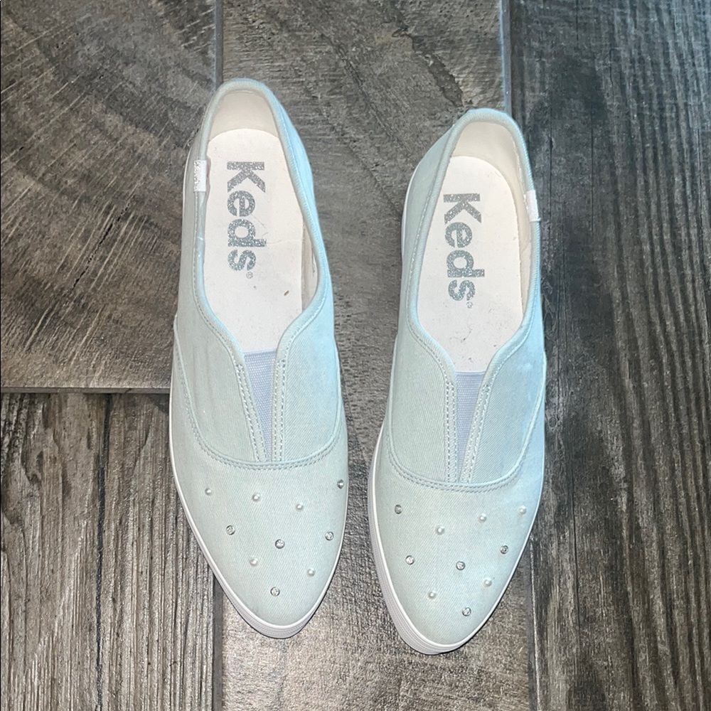 NWT Keds lt blue pointy toe platform slipon Sneakers w/ornate diamond & pearls. - Picture 2 of 6
